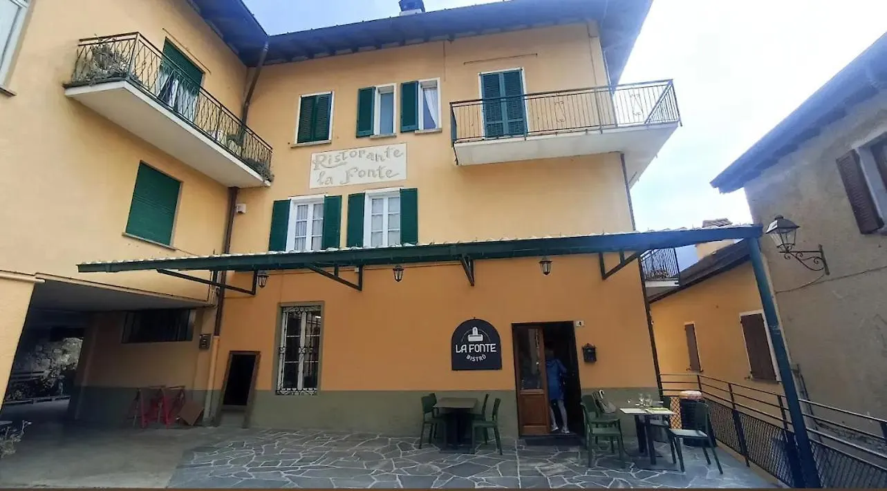 Le Palm House Has Two Bedrooms With The Breathtaking View Over Lake Como Perledo Holiday home