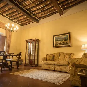  Apartment Luxury Piazza Grande Italy