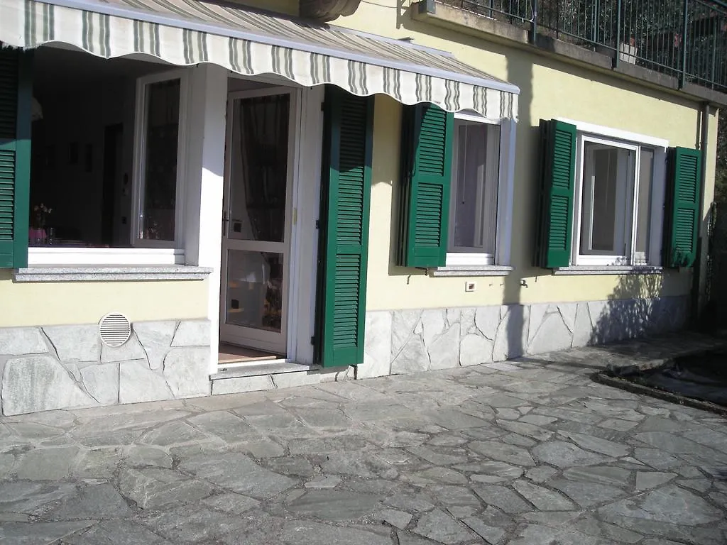 Le Palm House Has Two Bedrooms With The Breathtaking View Over Lake Como Perledo Italy